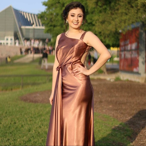 Prom Dress - Picture 1 of 2